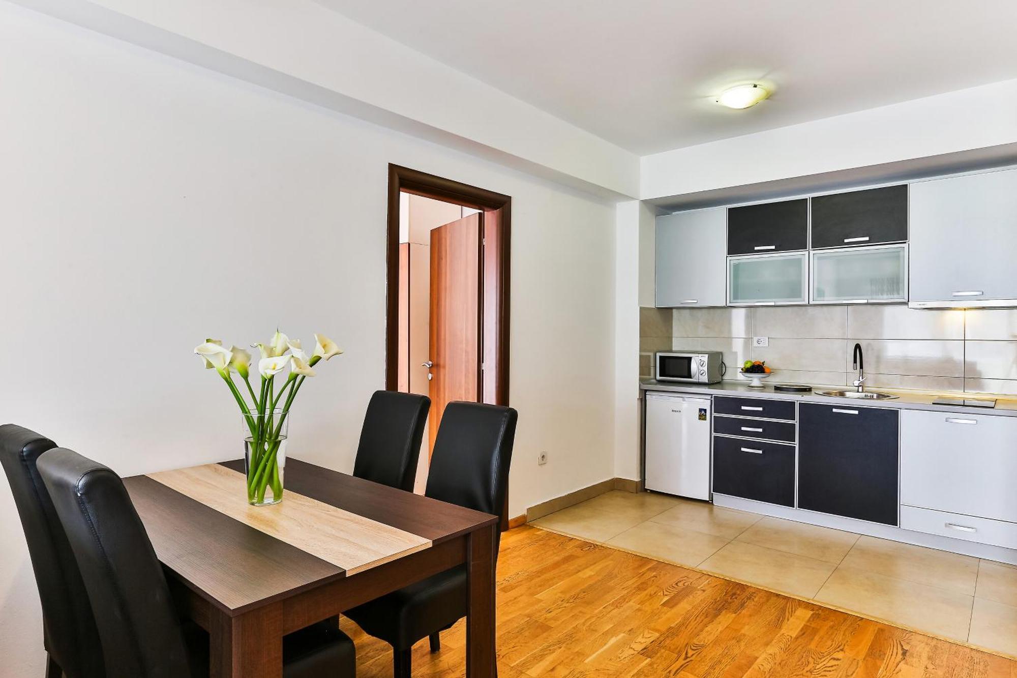City Montesun Apartments 2 Budva Bagian luar foto