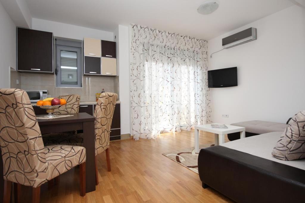City Montesun Apartments 2 Budva Bagian luar foto